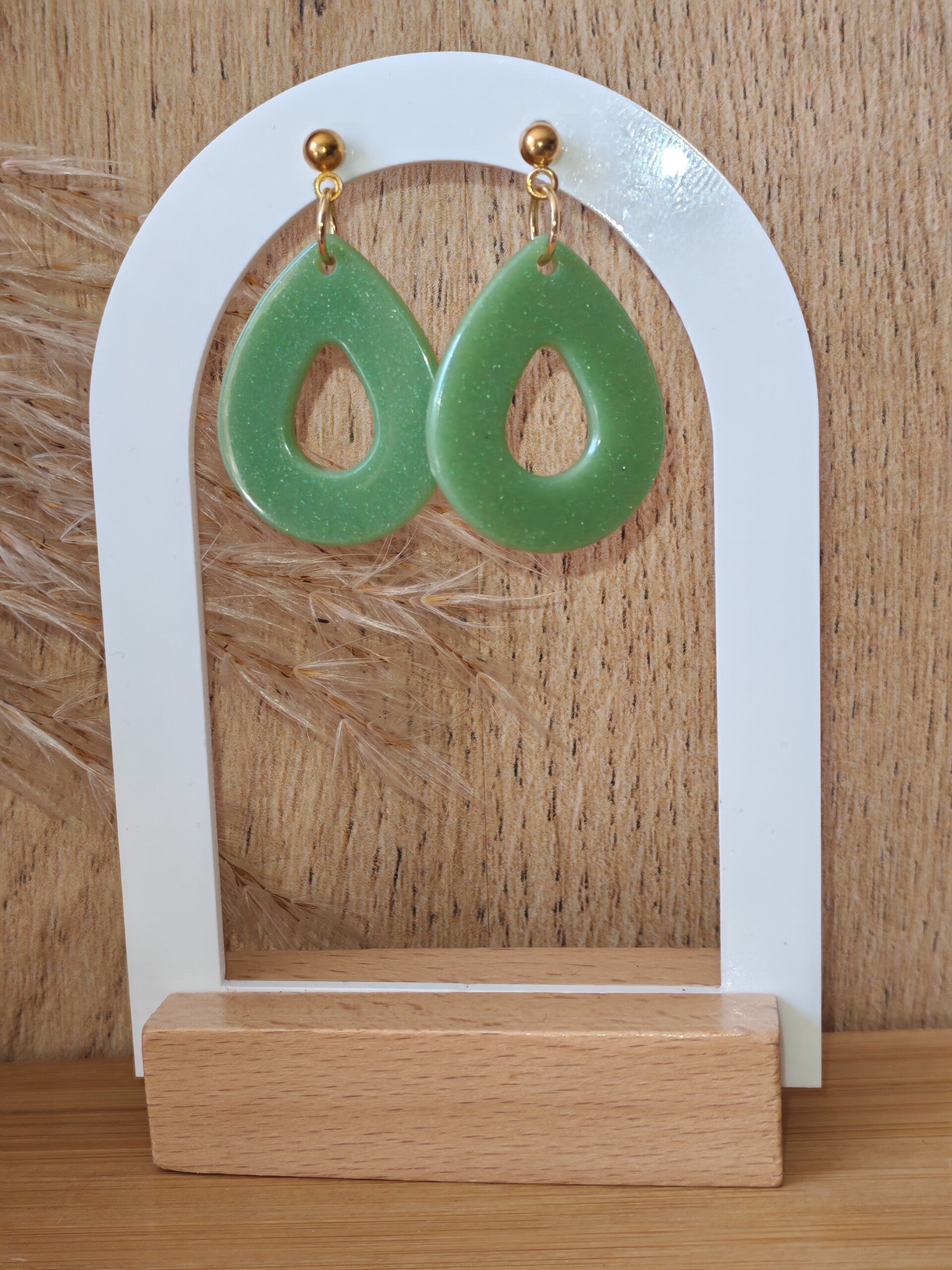 Les boucles d'oreilles Hosta Lisse Vert sauge