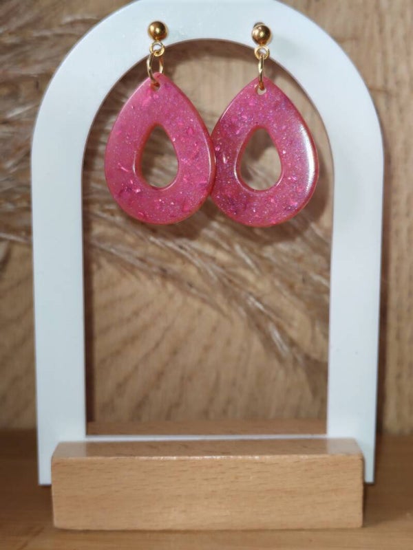 Les boucles d'oreilles Hosta Rose diamant