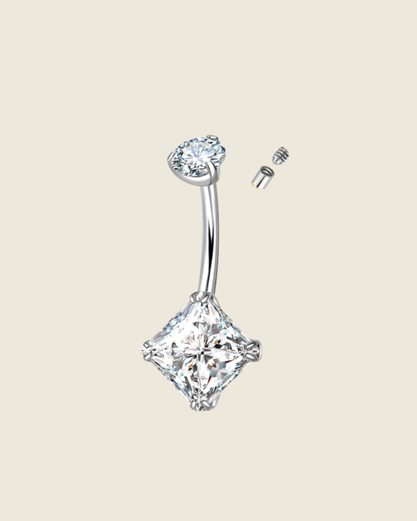 Navelpiercing A Princess-cut