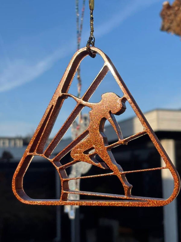 Hanger Naturisme symbool in brons met kralenketting