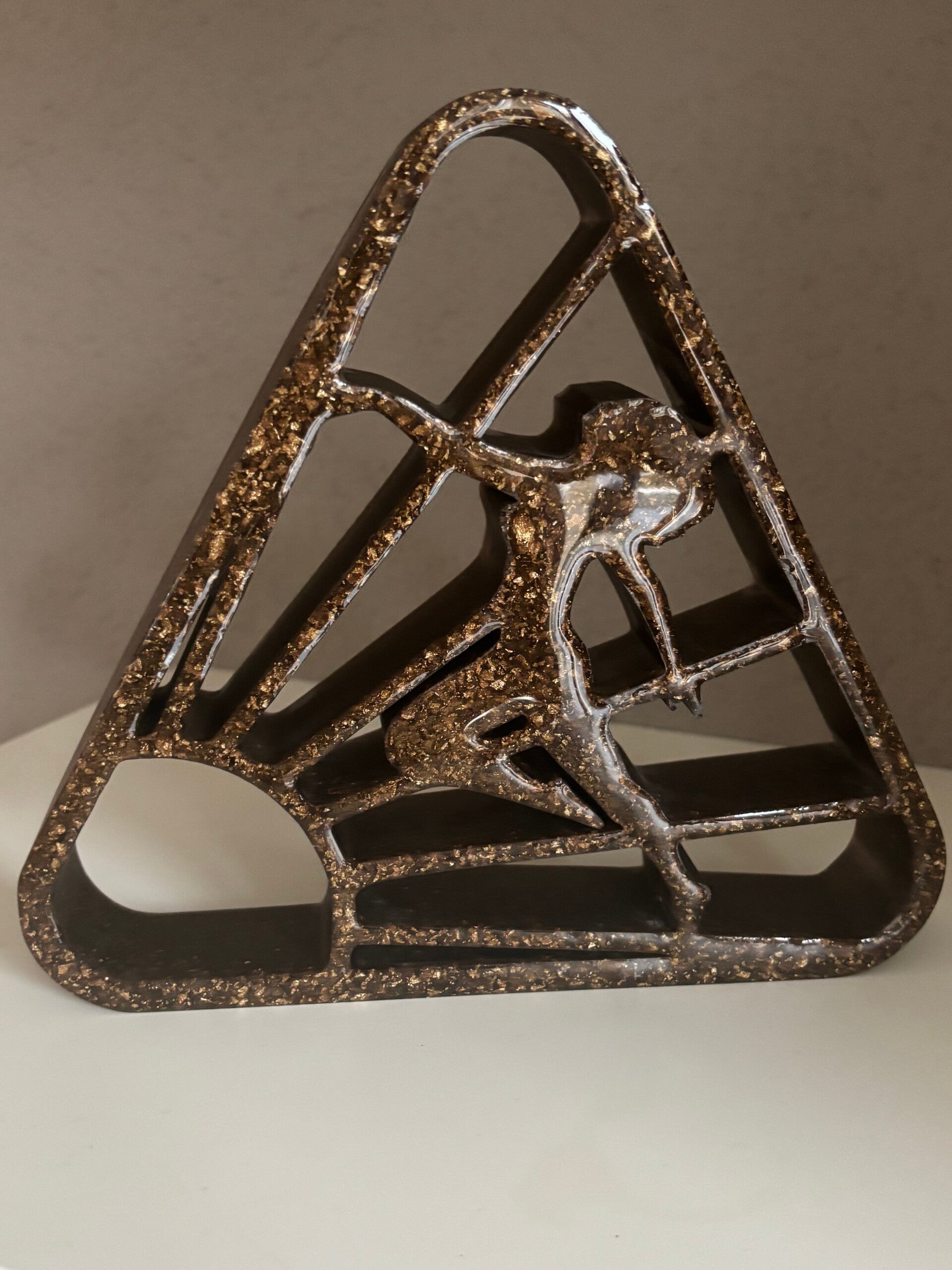 Beeldje Naturisme symbool in brons/goud
