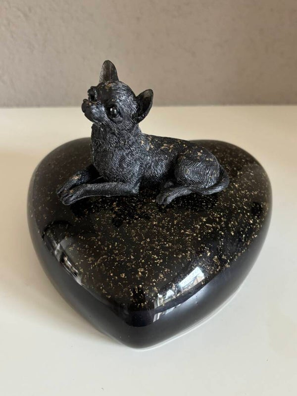 Ashart maat L in zwart/goud met chihuahua