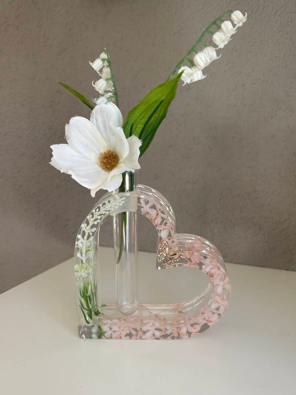 Vaashouder hart met vaasje