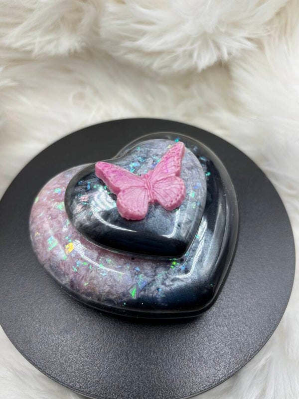 Prachtig doosje in hartvorm in zwart/roze/wit