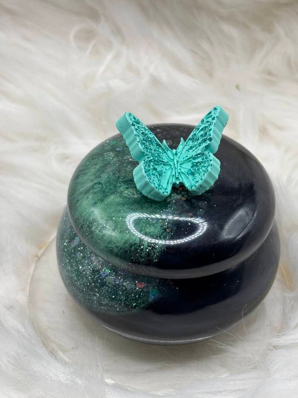 Lief doosje rond met vlinder in zwart/groen