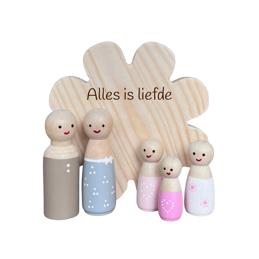 houten bloem personaliseerbaar met houten poppetjes