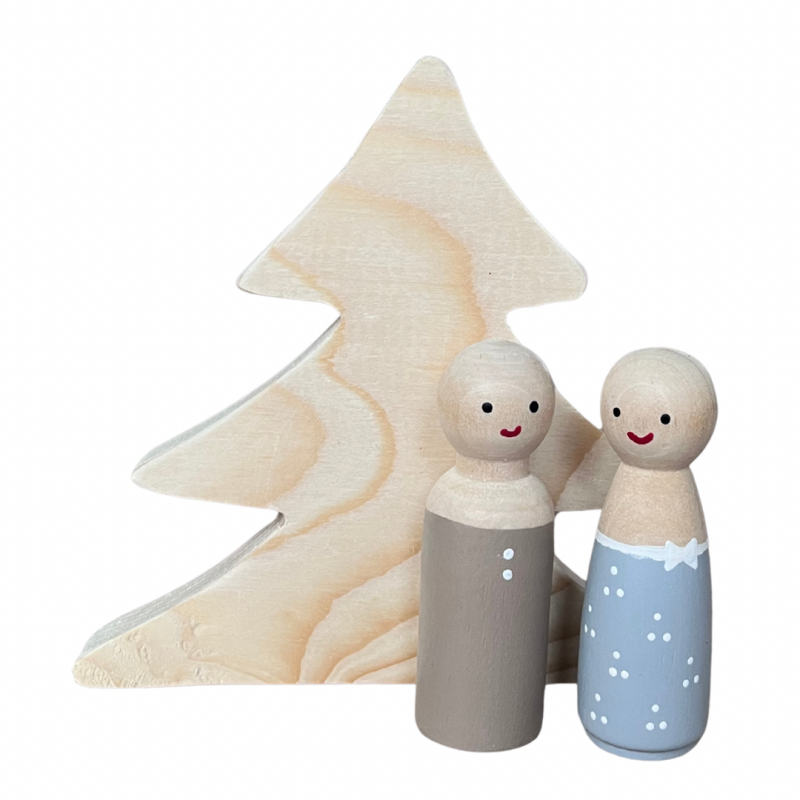 Houten dennenboom met pegdolls