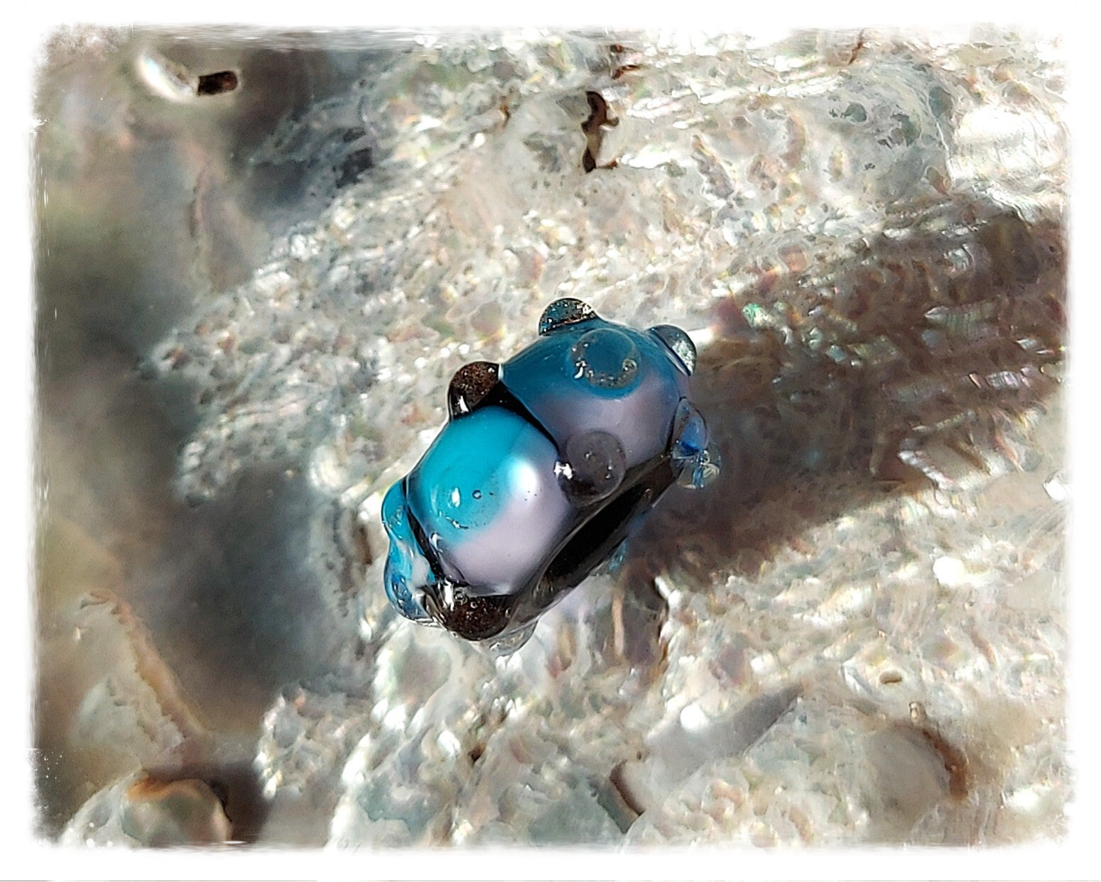 Glaskraal / glasbedel / kraal 'Nightfall' - o.a. zwart, lila. turquoise past o.a. op Pandora en Trollbeads