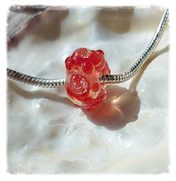 Ter inspiratie: herinneringskraal / askraal / ashanger/ kraal met crematie as: 'Rozenhart' - roze rood - Past o.a op Pandora en Trollbeads