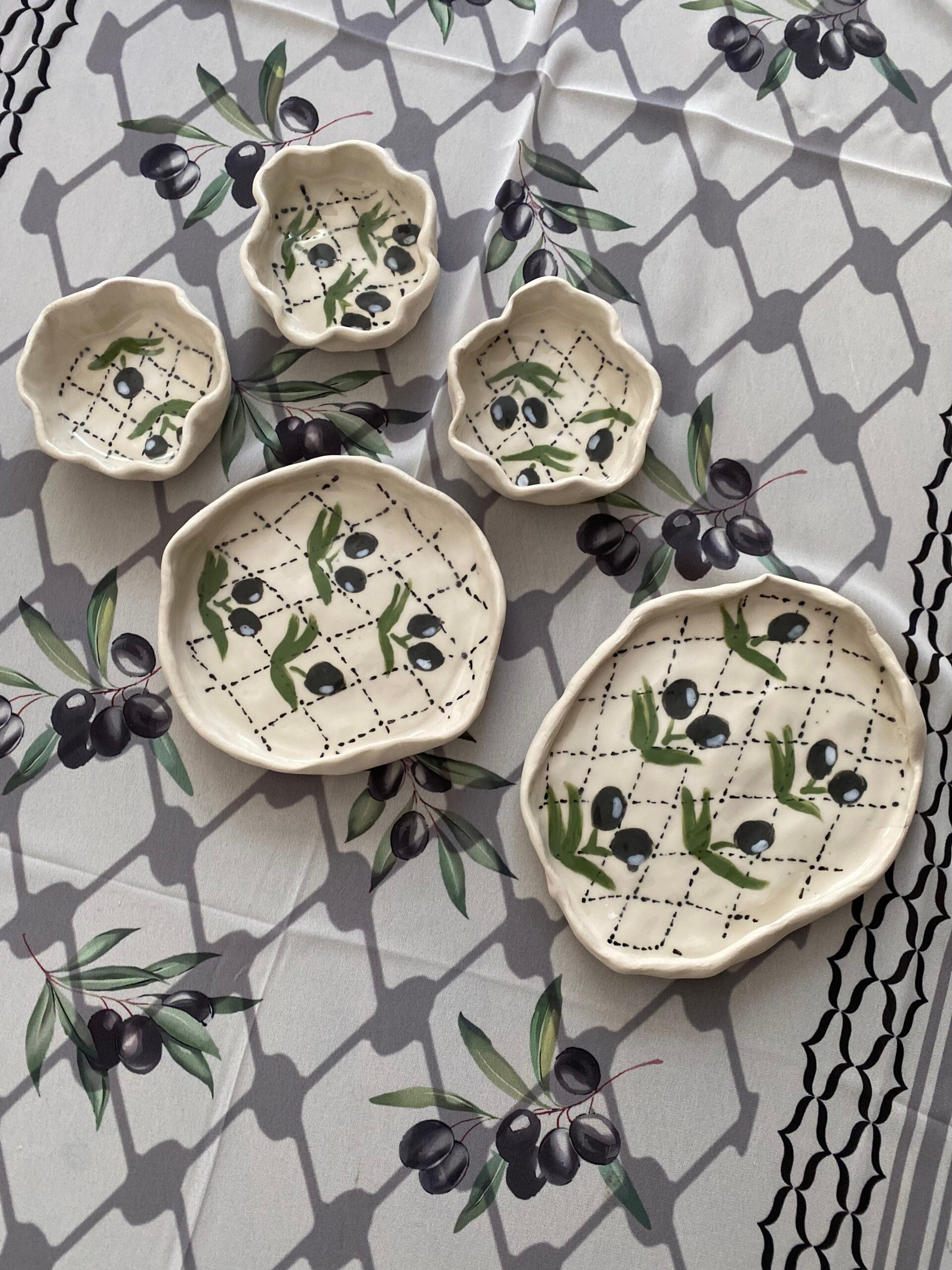 Olive Thread Ceramic Set