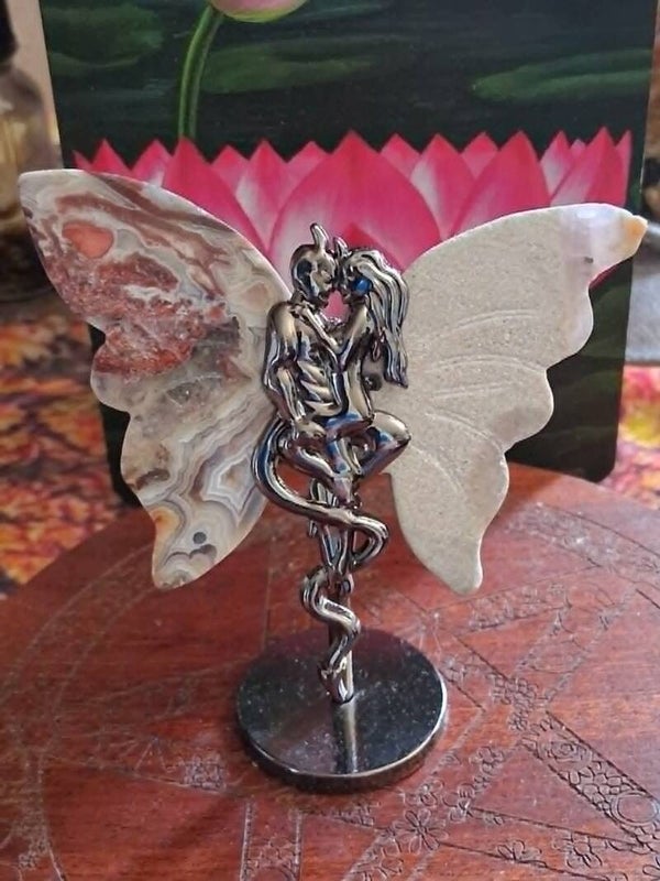 Forbidden Lovers Agate Carving