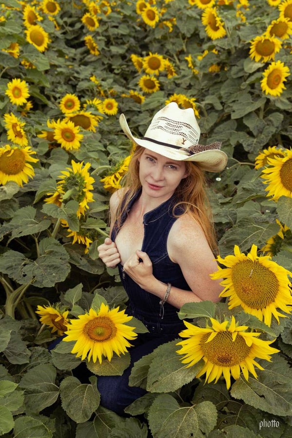 🌻 Die Sonne küsst meine Haut. Der Rest... bleibt vorerst ein Geheimnis.