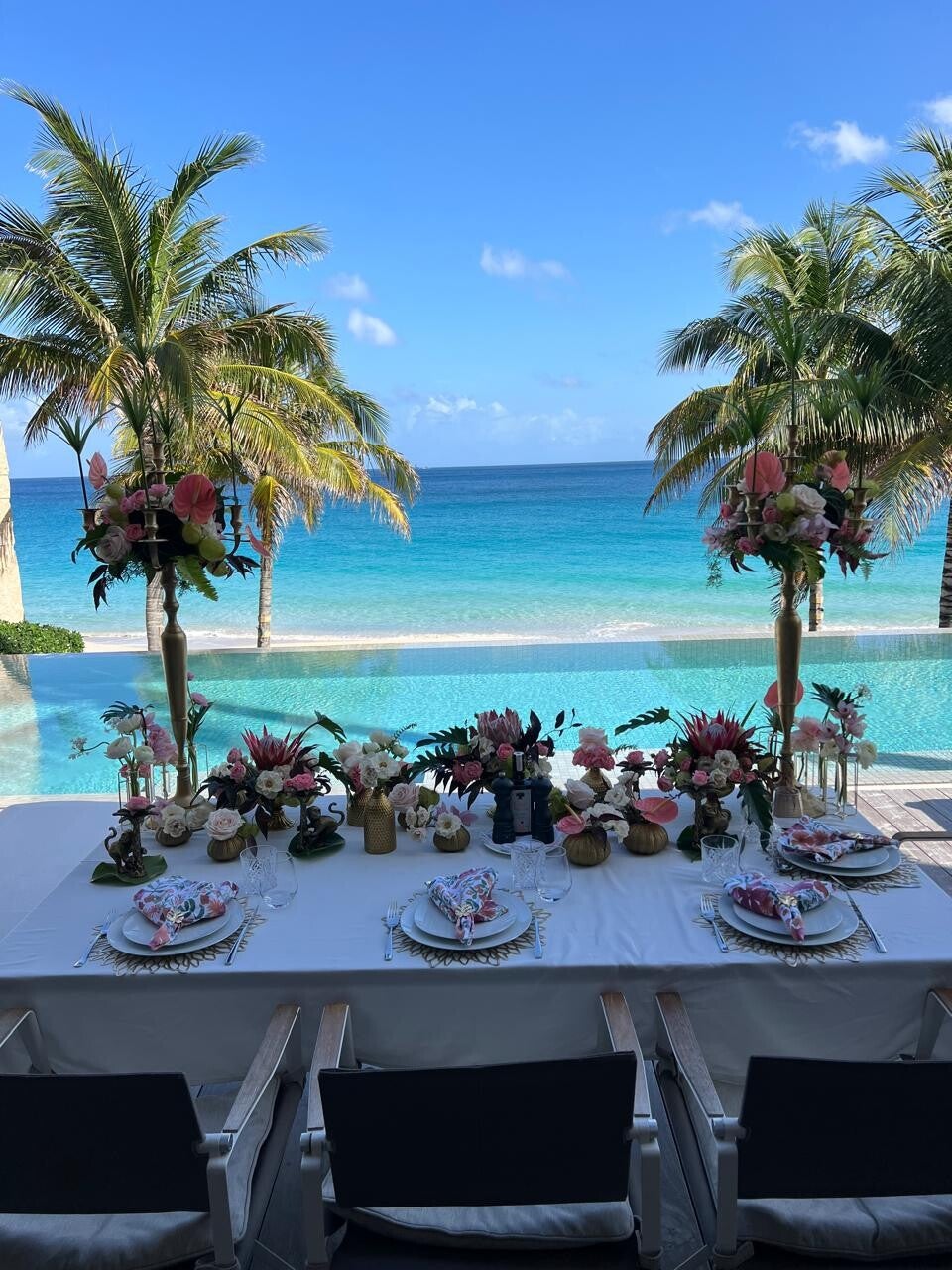 Private chef dining setup at luxury villa Saint-Barthélemy