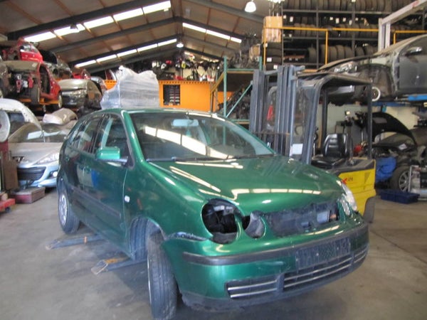 2002 Volkswagen Polo 9N 1.2 12V Demontage (30)