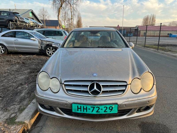 2007 MERCEDES CLK W209 COUPE 2.2 CDI Demontage (531)