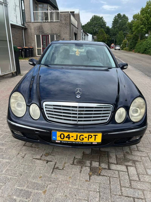 2002 MERCEDES E KLASSE W211 2.2 CDI Demontage (556)