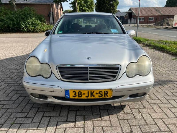 2002 MERCEDES C KLASSE W204 C180 1.8 Demontage (568)