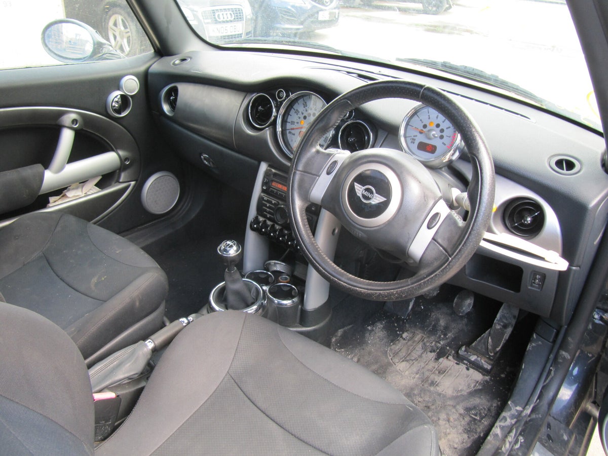 2005 MINI COOPER R50 / R53 1.6 Demontage sloop (179 ...