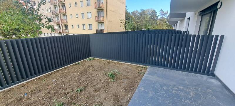 palična ograja pod kotom