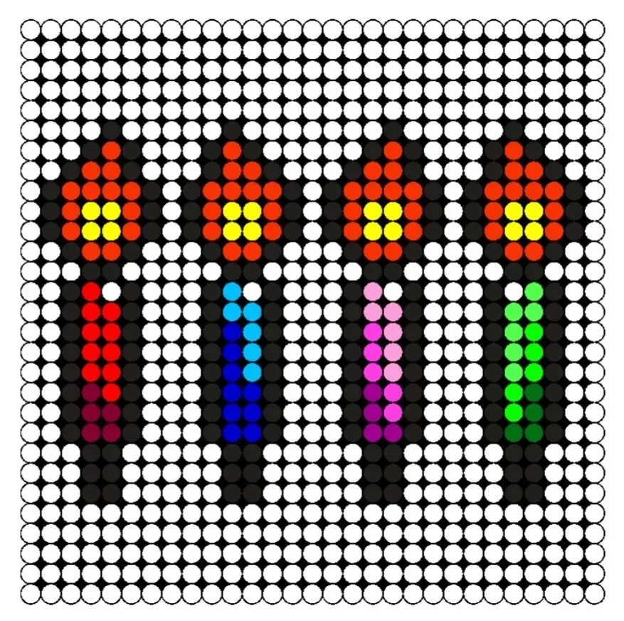 Een strijkkralen patroon van brandende kaarsjes