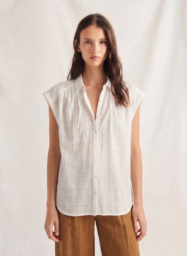 Short-sleeved shirt