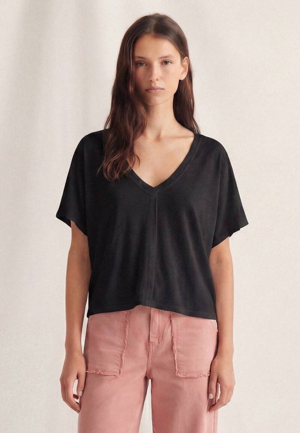 Drop sleeve T-shirt
