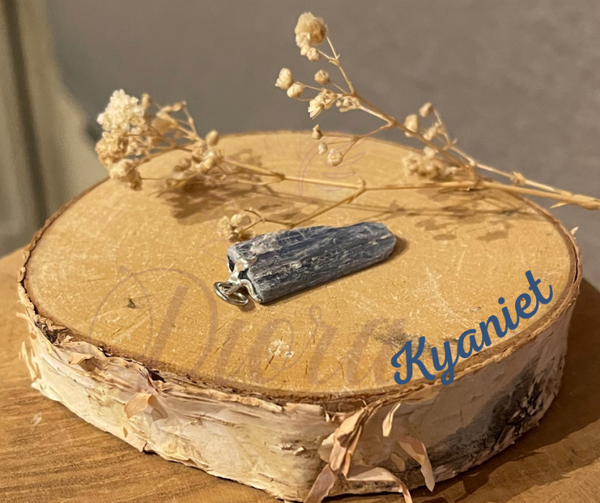 Kyaniet hanger II