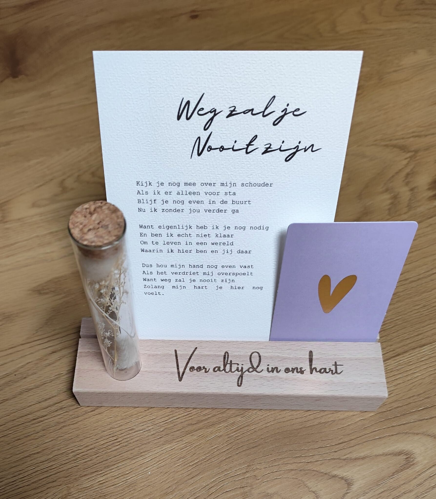 Droogbloem met kaartenhouder