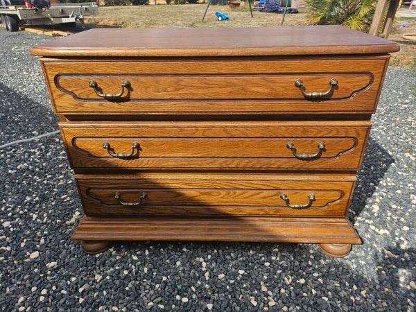 Commode 3 tiroirs pied boule
