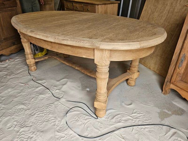Table ovale