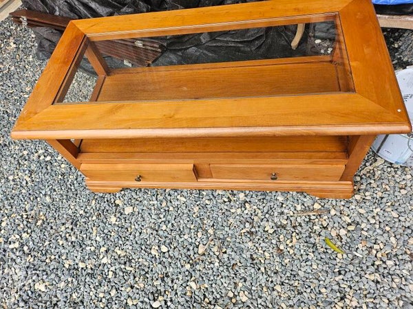 Table basse en verre et 2 tiroirs