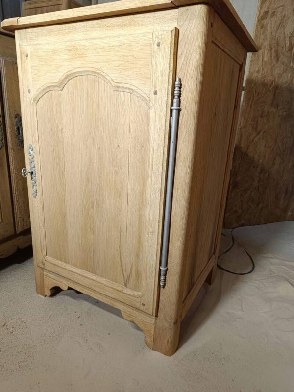 Petit  confiturier une porte.