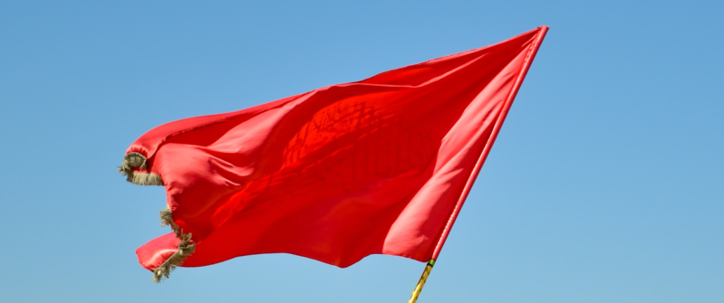 Rode vlaggen , rode vlag, waarschuwingstekenen