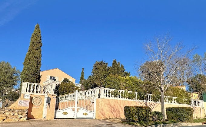 lahochi lahochi masseuse magnétisme magnétiseuse massage pierre jade amethyste masseuse nissan lez ensérune lespignan vendres béziers colombiers montady maureilhan coursan maraussan lignan sur orb boujan sur libron