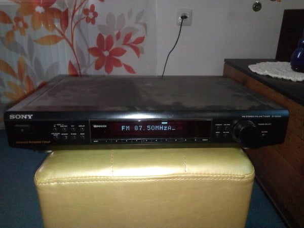 SONY ST-SE520 STEREO AM / FM TUNER