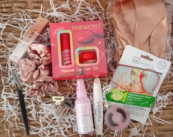 Parck de 11 accessoires beauté 20 €