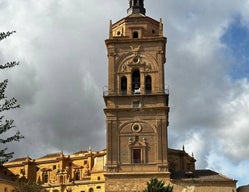 Blick auf die beeindruckende Kathedrale von Guadix