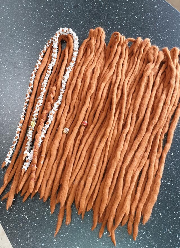 Wol dreads kastanje 45 cm