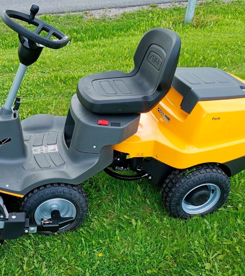 3-rider-cortacesped-de-corte-frontal-stiga-park-300-rc-15hp-95cm-standard.jpg