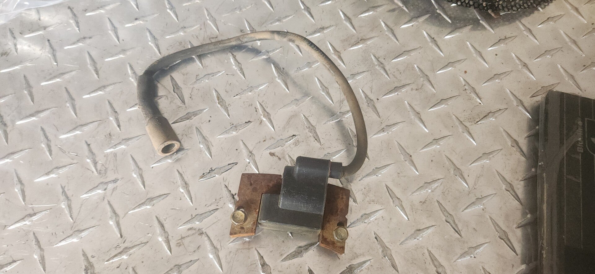 Bobine D'allumage (ignition Coil ) pour Moteur Tecumseh LV195EA