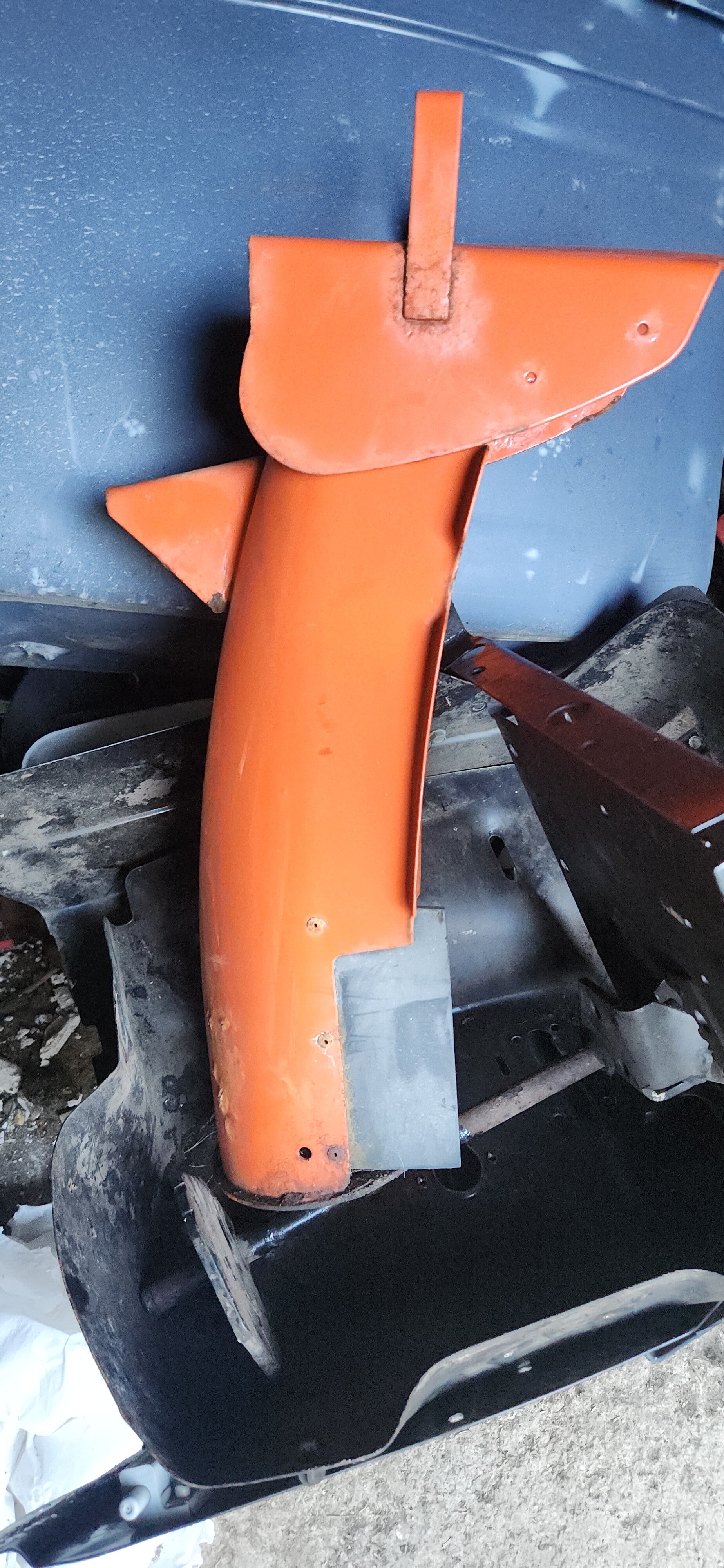 Chute de Souffleuse Husqvarna 24 po en Métal