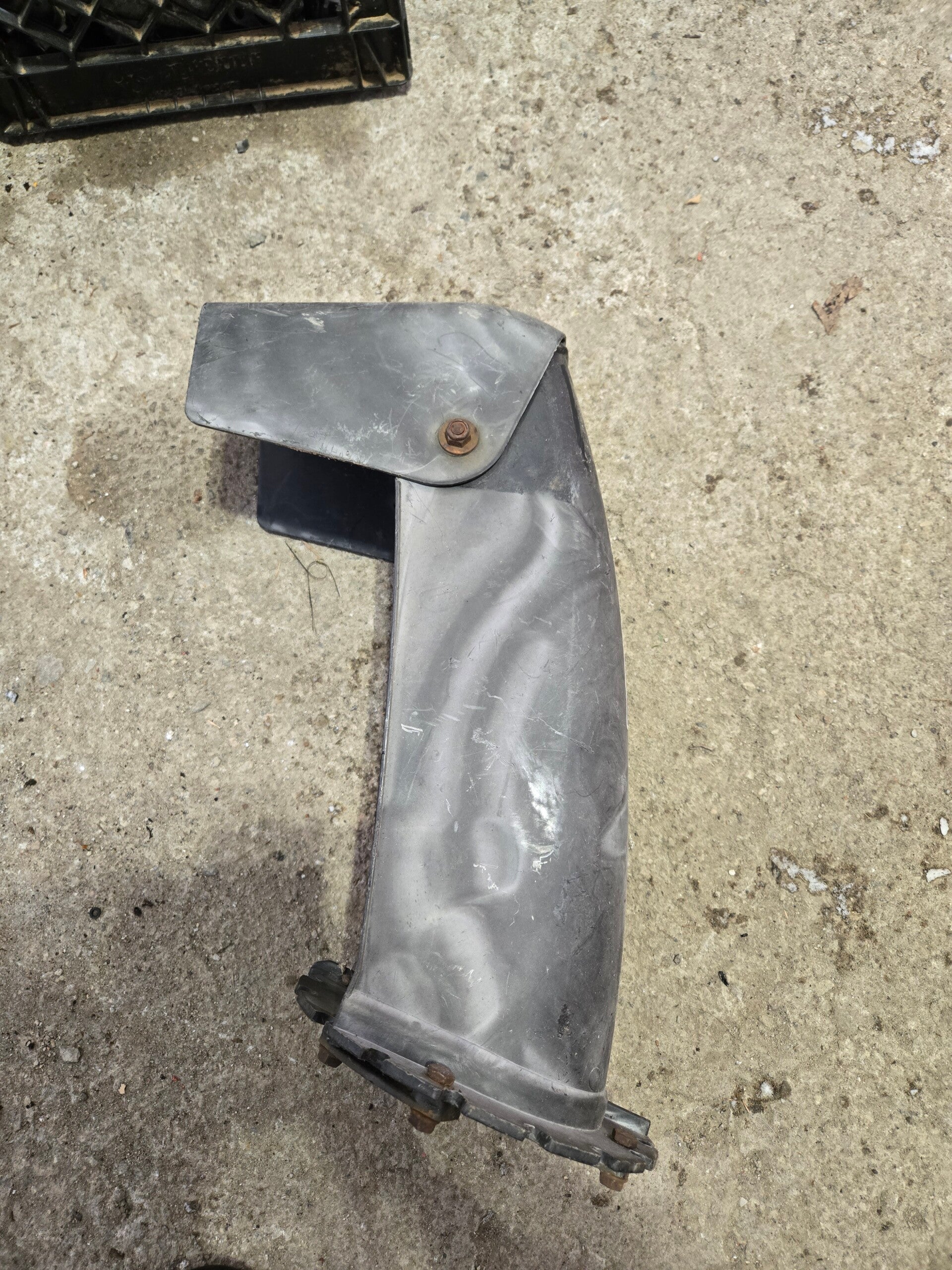 Goulotte  de souffleuse mtd cub cadet white