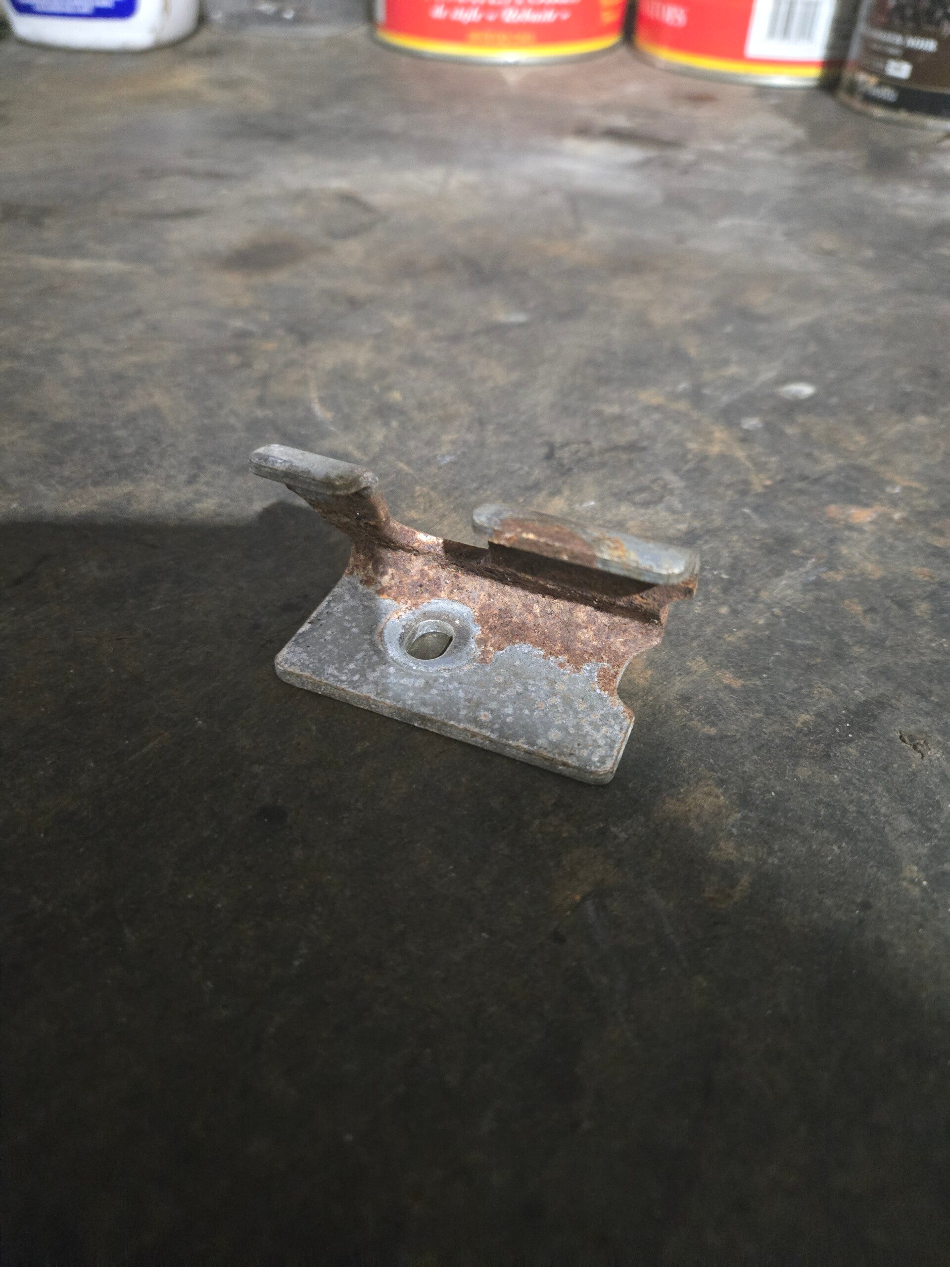 Support de réservoir a essence pour souffleuse tecumseh