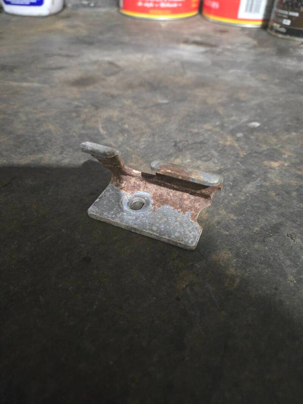 Support de réservoir a essence pour souffleuse tecumseh