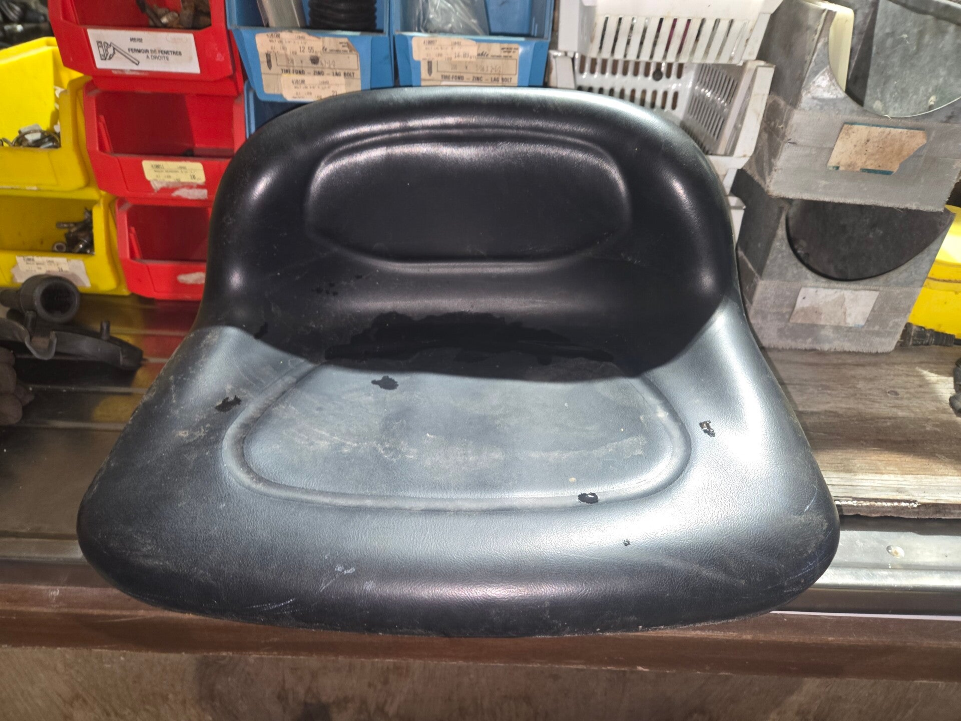 Banc de tracteur craftsman Comme Neuf