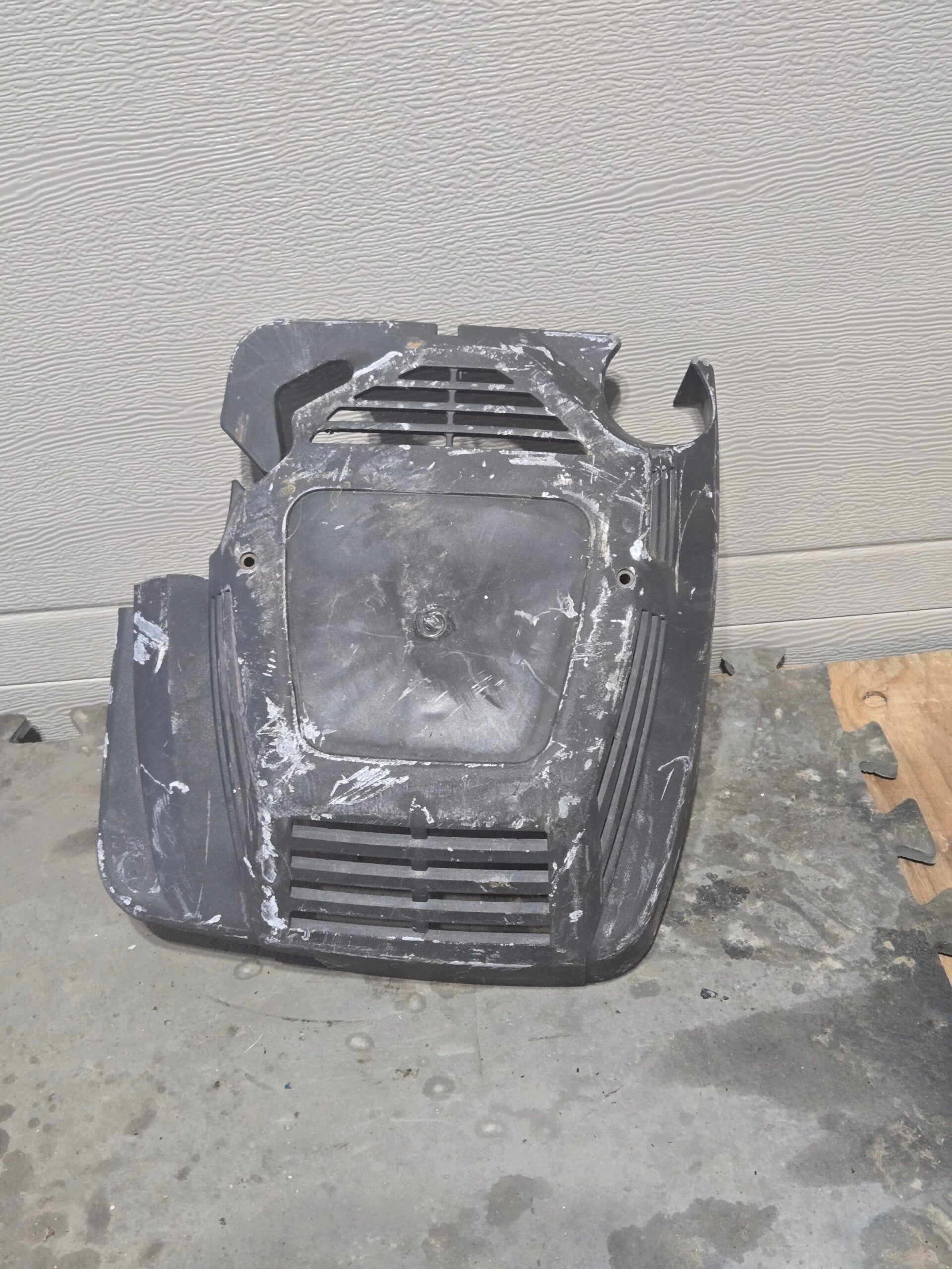 Cache Moteur de tondeuse