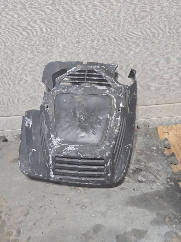 Cache Moteur de tondeuse