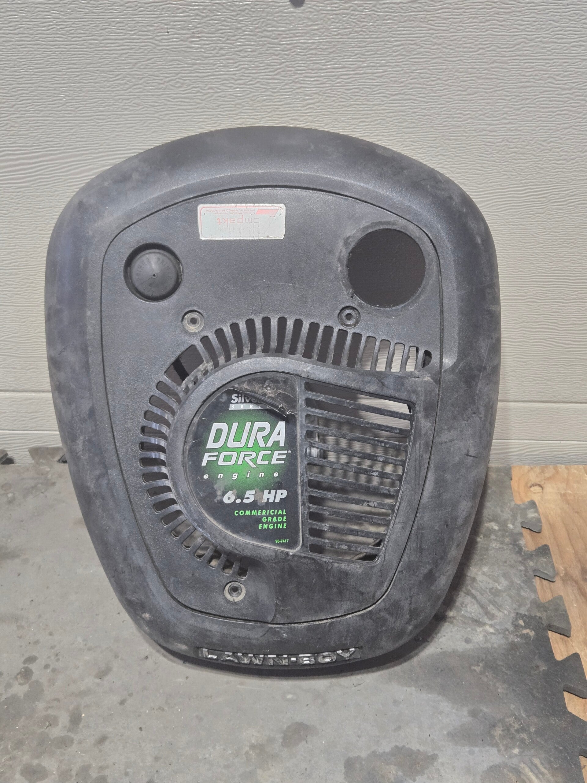 Couvre moteur Tondeuse lawnboy  dura force 6.5 hp commercial