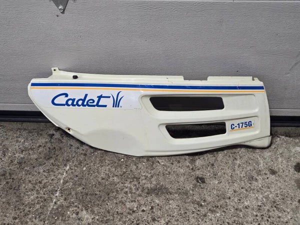 Extension de capot droit Cub cadet C-175G mtd