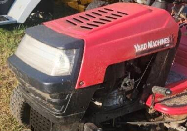 Capot yard machine